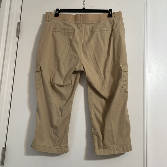 Women’s Lees Size 18 Tan Capris Slacks - Picture 3 of 7